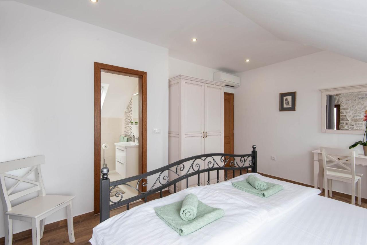 Villa Loviste Paradise Екстериор снимка