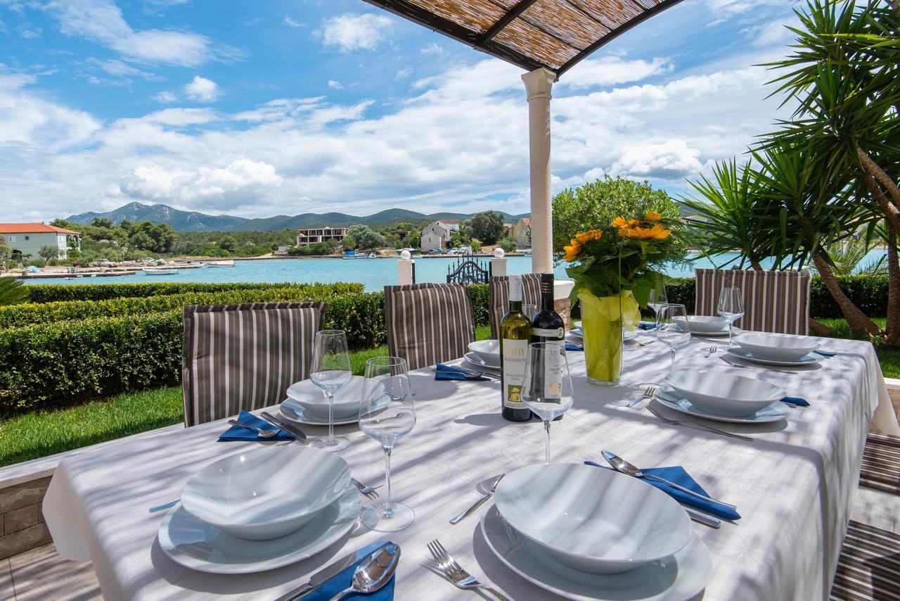 Villa Loviste Paradise Екстериор снимка