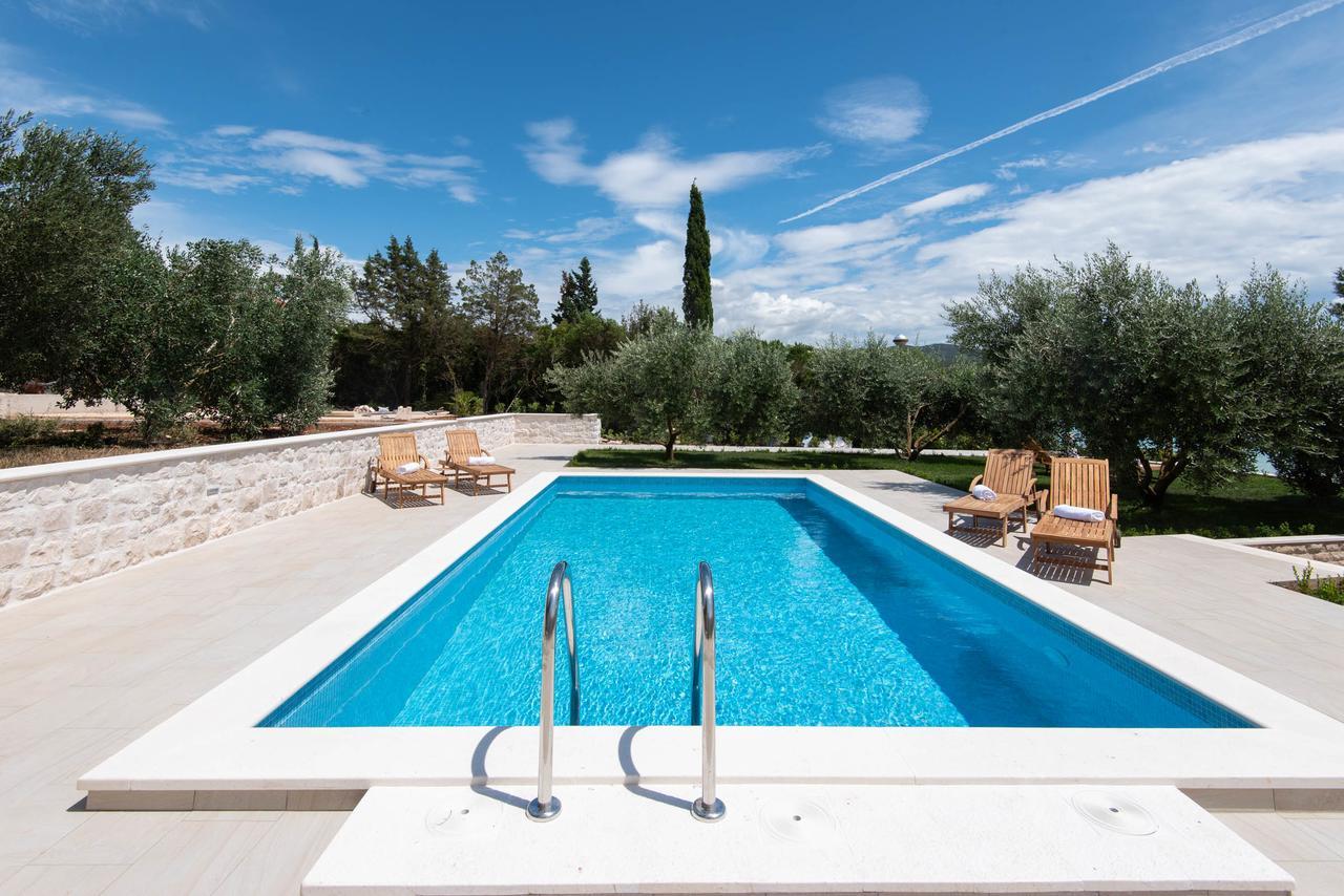 Villa Loviste Paradise Екстериор снимка