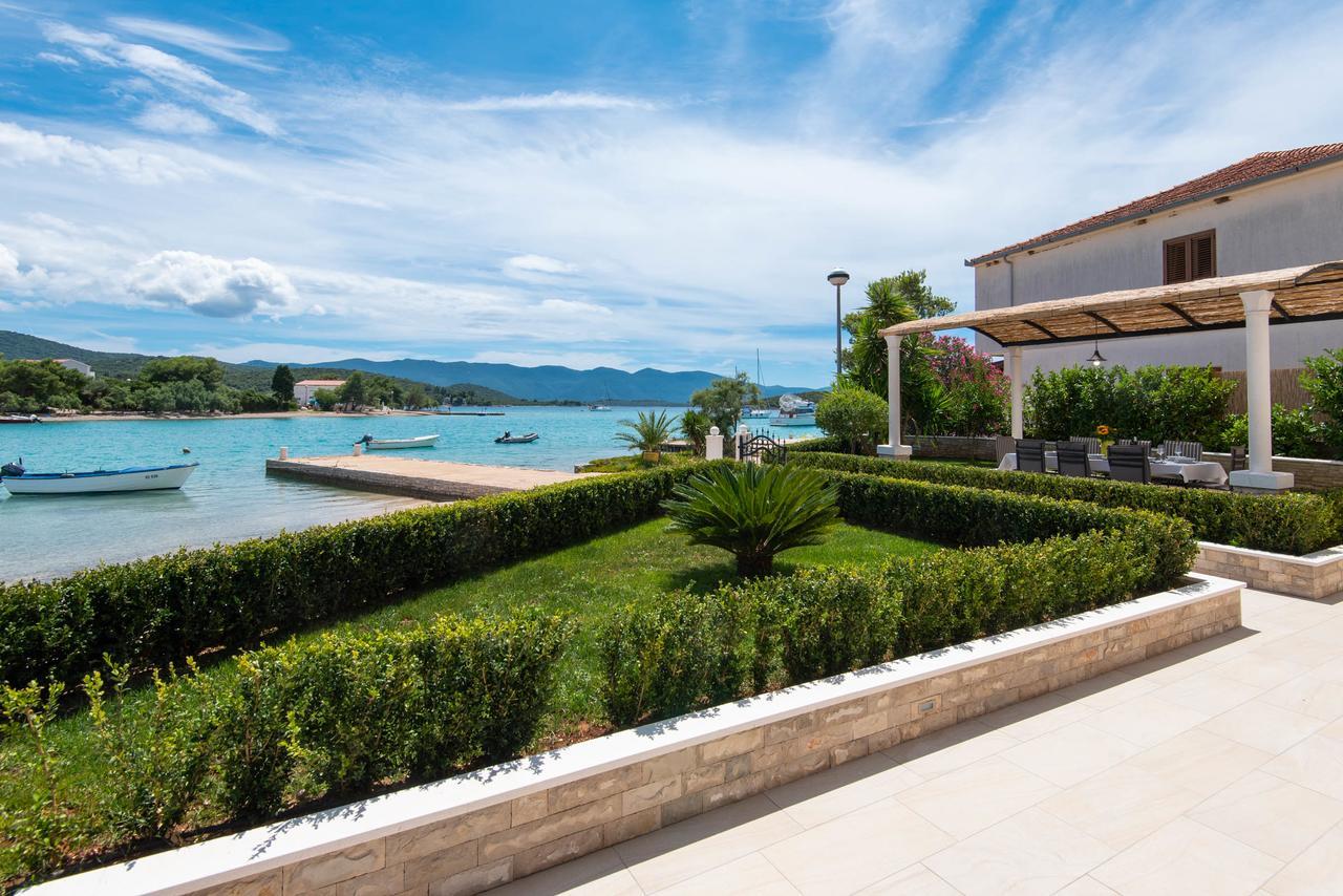 Villa Loviste Paradise Екстериор снимка