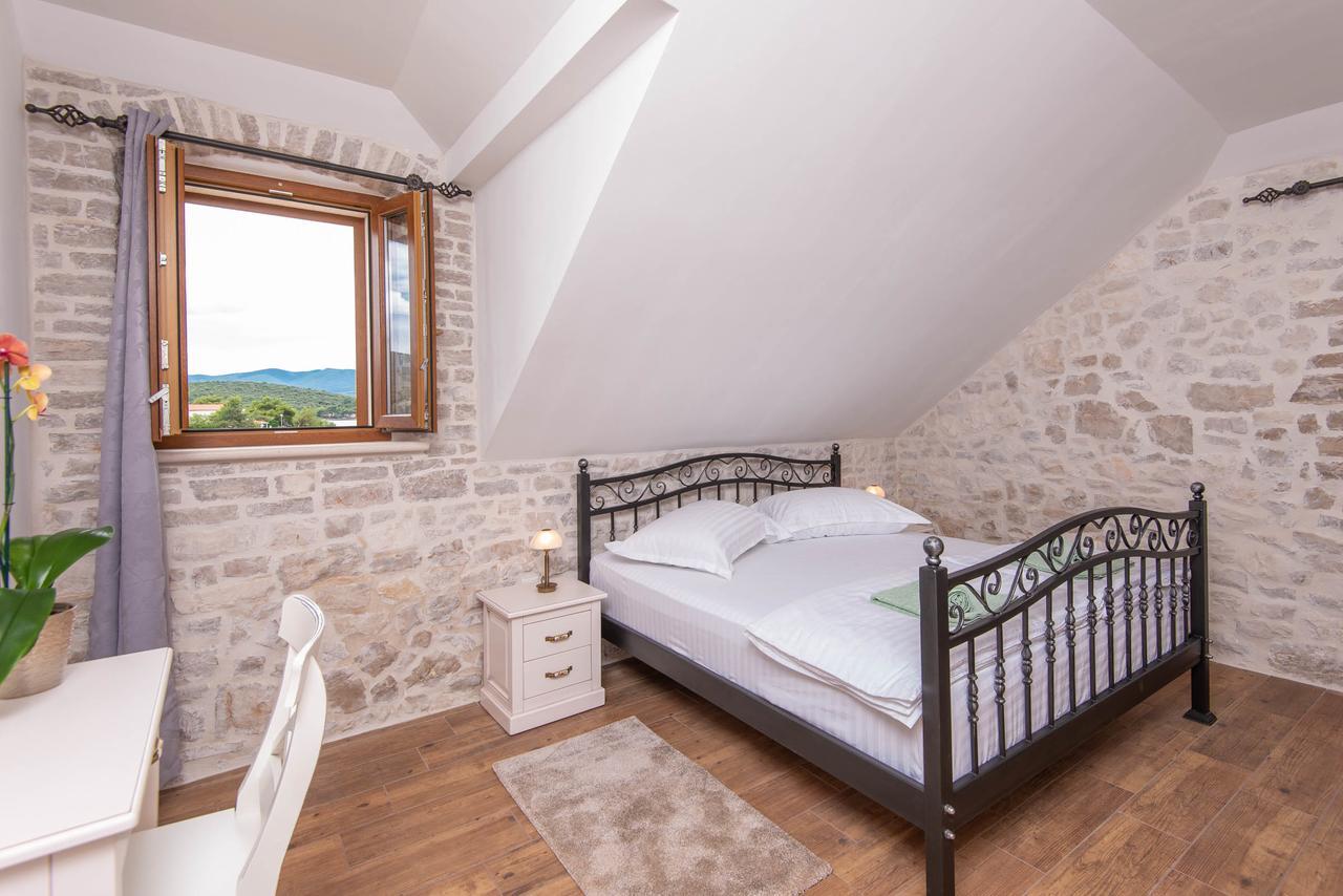 Villa Loviste Paradise Екстериор снимка