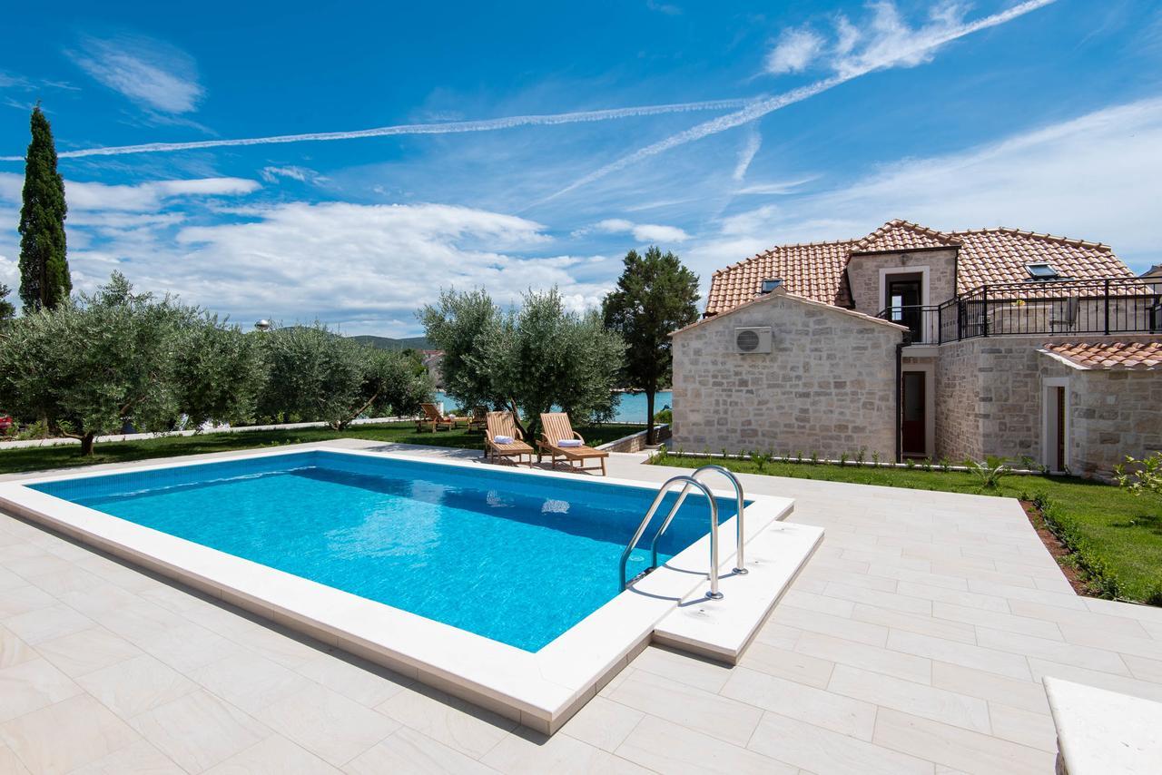Villa Loviste Paradise Екстериор снимка