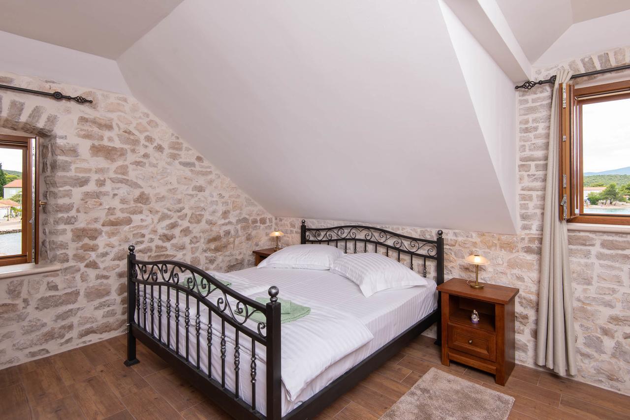 Villa Loviste Paradise Екстериор снимка