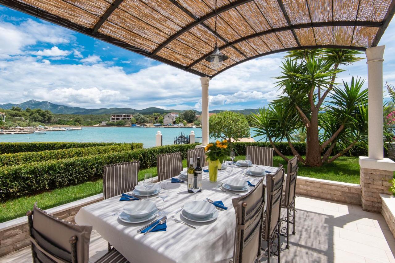Villa Loviste Paradise Екстериор снимка