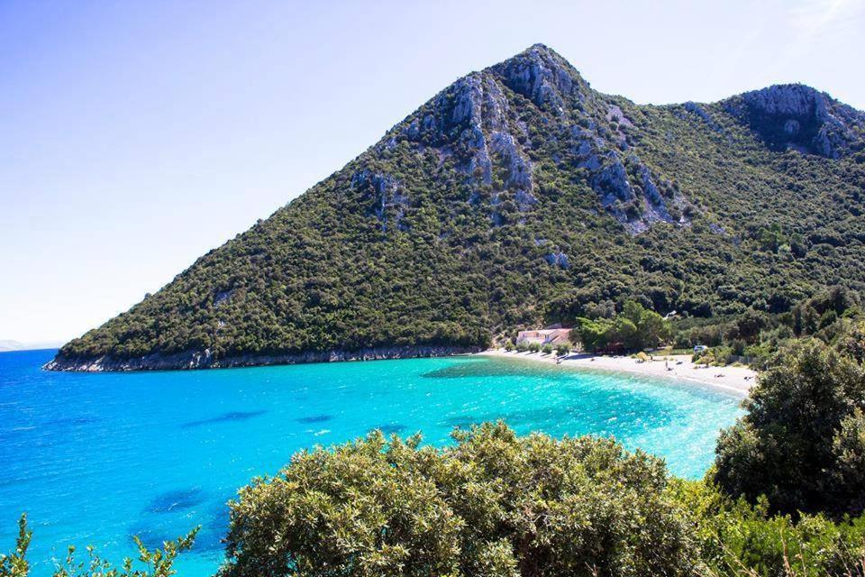 Villa Loviste Paradise Екстериор снимка