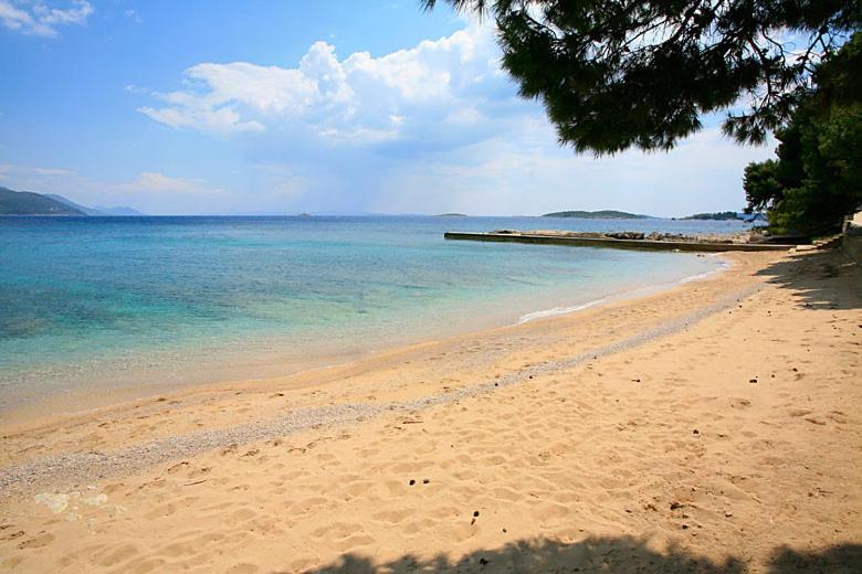 Villa Loviste Paradise Екстериор снимка